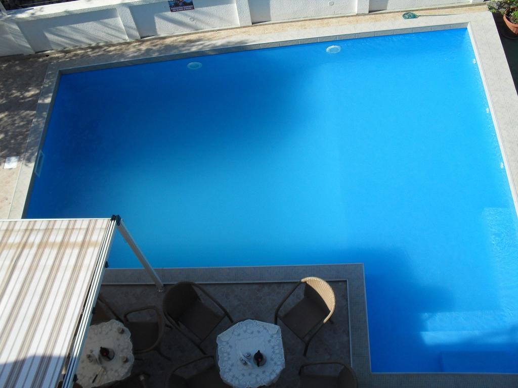 Bonaca Hotel Sutomore Exterior photo