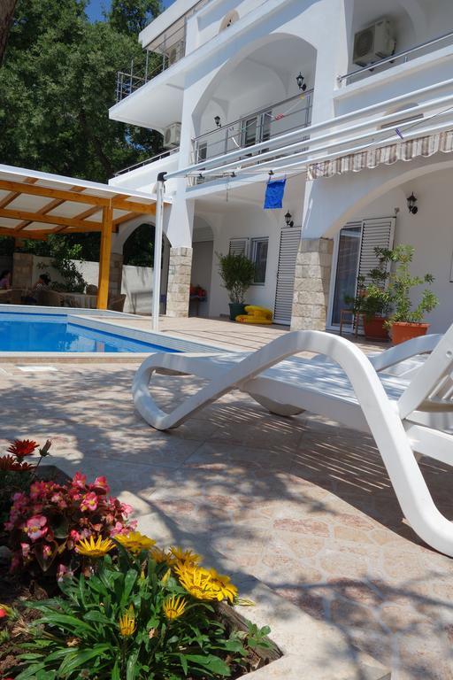 Bonaca Hotel Sutomore Exterior photo